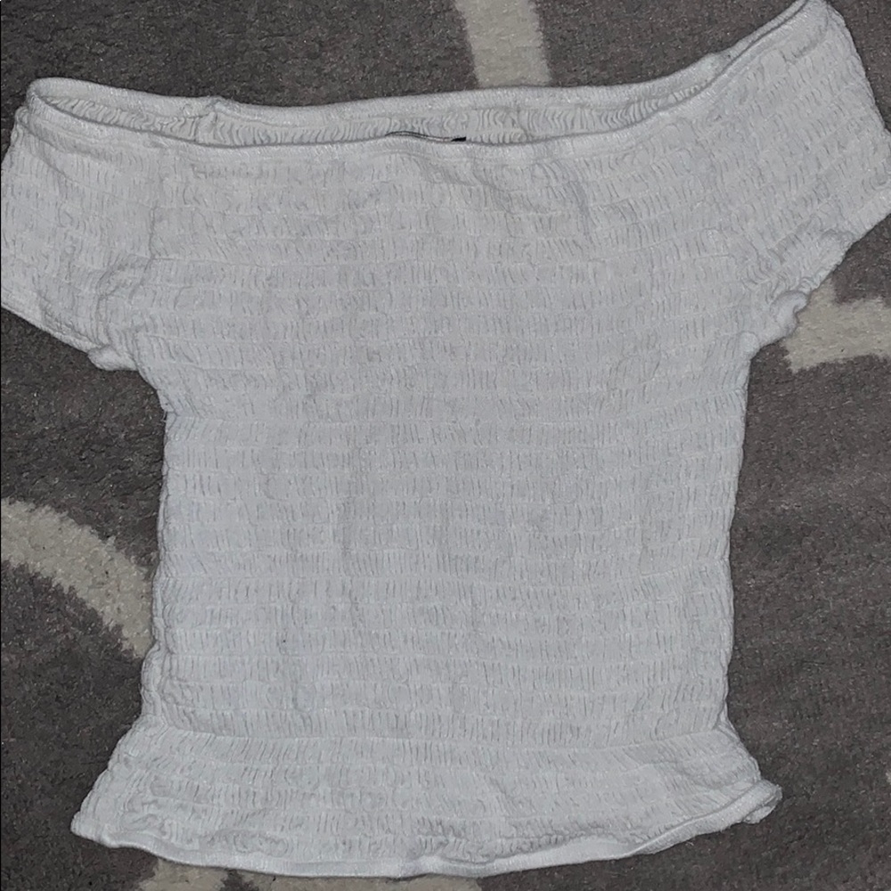 Brandy Melville Off the Shoulder Top - Picture 4 of 4